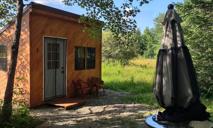 Lincoln Cabin | Schlafman's Hollow Solar Cabin 2