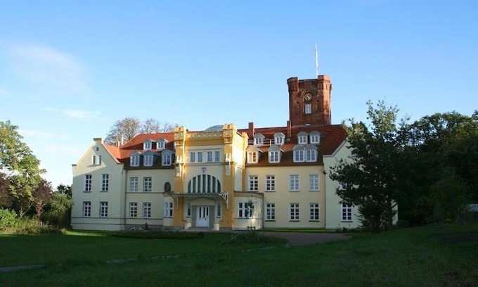 Lelkendorf Apartment | Schloss Lelkendorf, Fewo Hoppenrade
