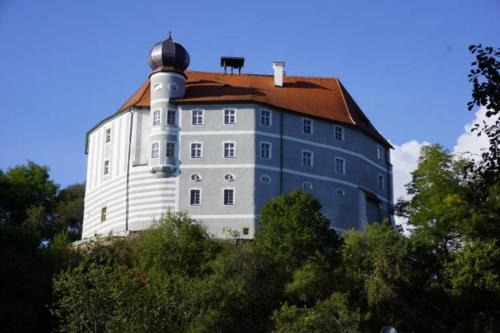 Wenzenbach Apartment | Schloss Schönberg