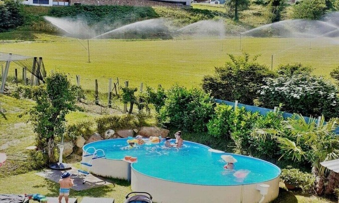 Vollan House | Schlosshof-Bergblick Comfortable holiday residence