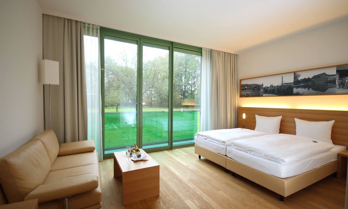 Arnstorf Hotel | Schlossparkhotel Mariakirchen