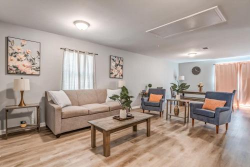 Frayser House | Schoolfield Collective