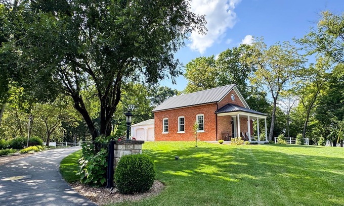 Washington House | Schoolhouse: Dog-friendly, Large Yard, near Purina, Wheelchair friendly