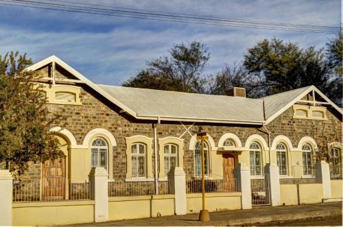 Keetmanshoop House | Schuetzenhaus Guesthouse