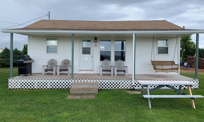 Summerside Cottage | Schurmans Shore Waterfront Cottage #9