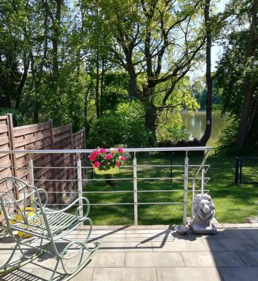 Rosenow House | Schwandt-ein Bungalow mit Wasserblick, Ruderboot auf Anfrage
