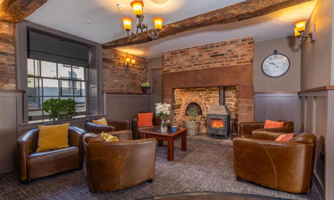 Wing House | Scotch Arms Mews Bed & Breakfast