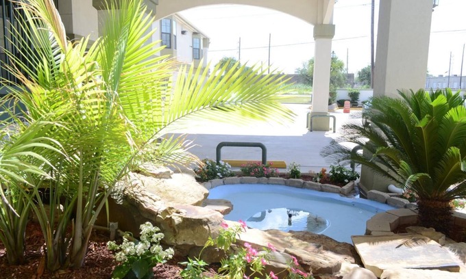 Astrodome Hotel | Scottish Inns & Suites at NRG Park