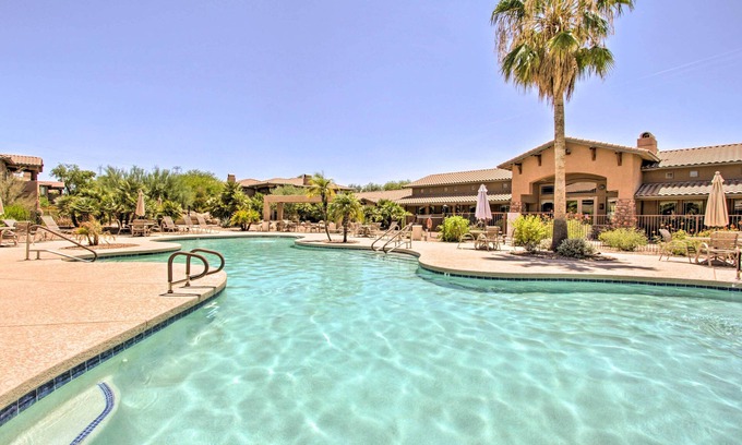 Central Scottsdale Condo | Scottsdale Condo w/Balcony & Resort Amenities!