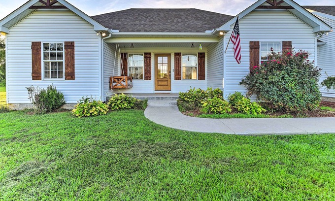 Scottsville House | Scottsville Retreat < 25 Mi to Bowling Green!