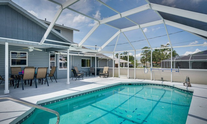 Port Charlotte - Charlotte Harbor House | Screened-In Lanai + Yard: Port Charlotte Retreat
