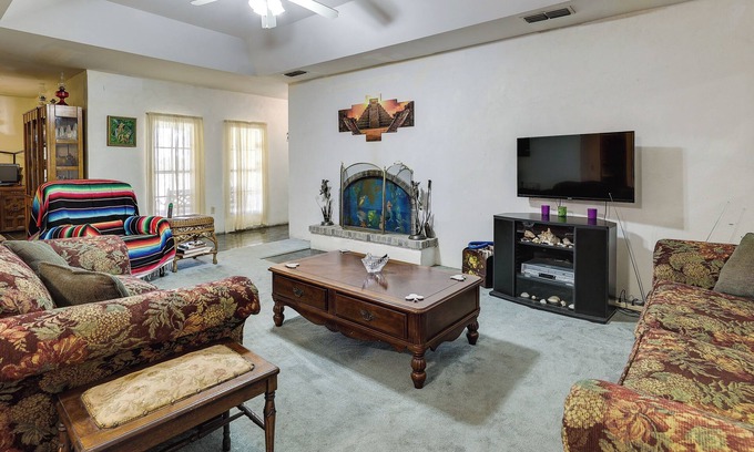 Harlingen House | Screened Porch: Remote Harlingen House!