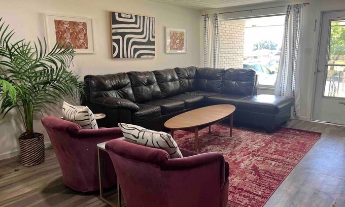 Loveland House | Sculpture Garden Delight (prime location)