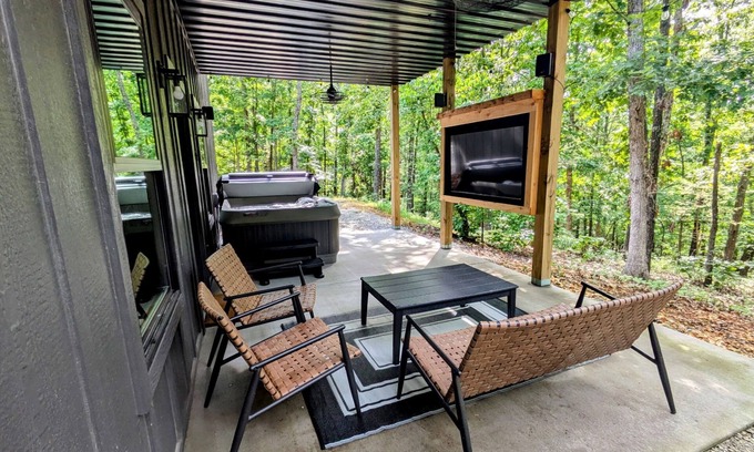 Ponce De Leon House | SDC 10min TRL 15min Heated Pool Hot Tub