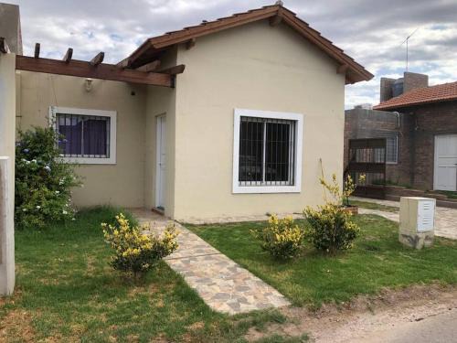 Rivadavia Apartment | Se alquila casa en barrio privado