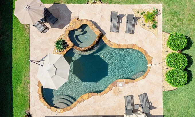 Yacht Club House | SE Cape Coral Pool & Hot Tub Oasis — Walk to Beach!