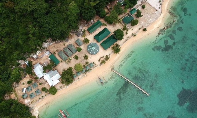 Carles Resort | Se San Beach Resort-Isla de Gigantes