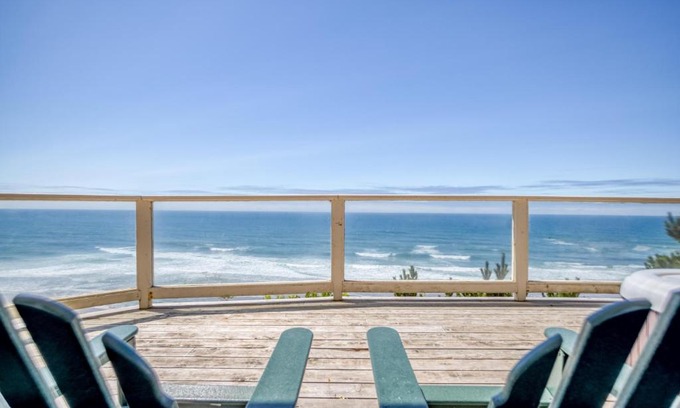 Nelscott House | Sea Amor