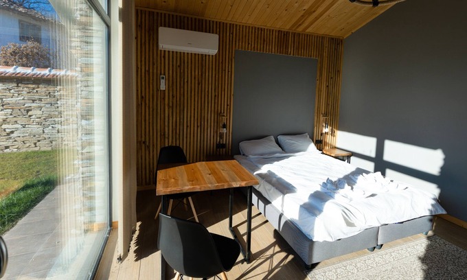 Bozhurishte House | Sea and Mountain - Jar House