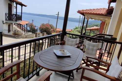 Pirgadikia House | Sea and mountain view cosy house