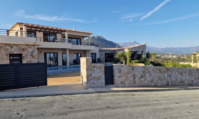 Lozari Villa | SEA AND MOUNTAIN VIEW VILLA