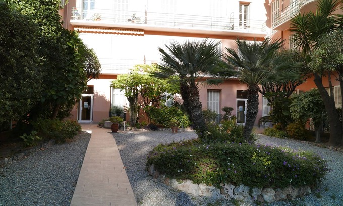 Alpes-Maritimes Apartment | Sea and Mountains