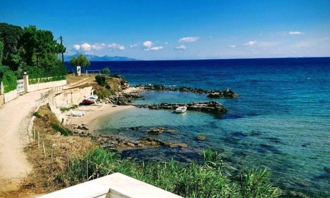 Alikanas Apartment | Sea Breeze Apartment