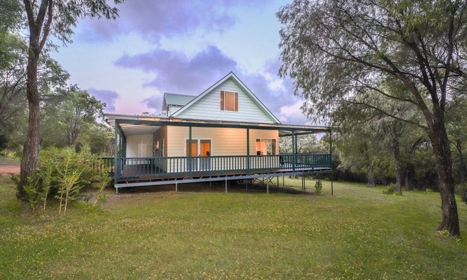 Naturaliste Ski Chalet | Sea Breeze Chalets Yallingup-West Chalet