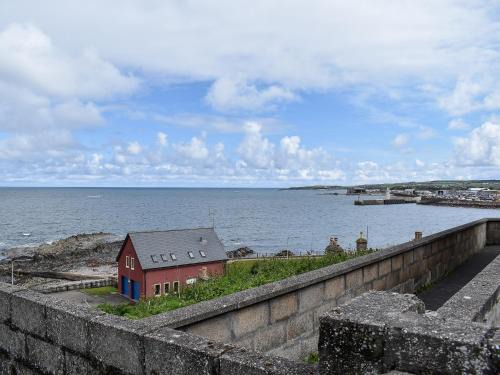 Buckie House | Sea Breeze Cottage