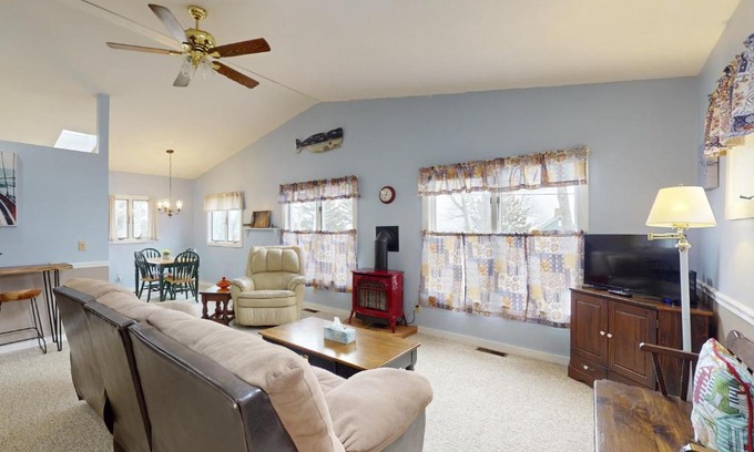 Chamberlain House | Sea Breeze
