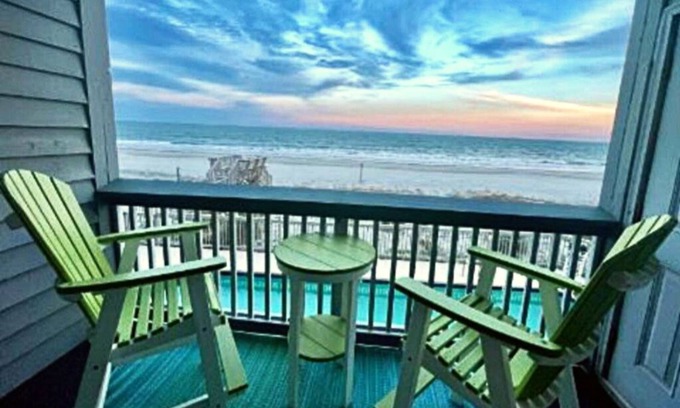 Surfside Beach Condo | Sea-breezin' - Beachfront Condo