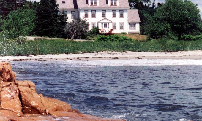 Corea House | Sea Captain's on 200 acres & Sand Beach, 5 mins to Acadia Nat'l Park at Schoodic