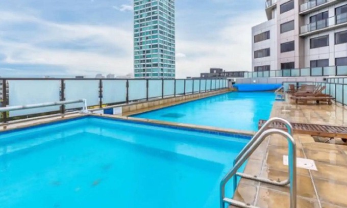 Takapuna Apartment | Sea City Views Takapuna Studio w Carpark