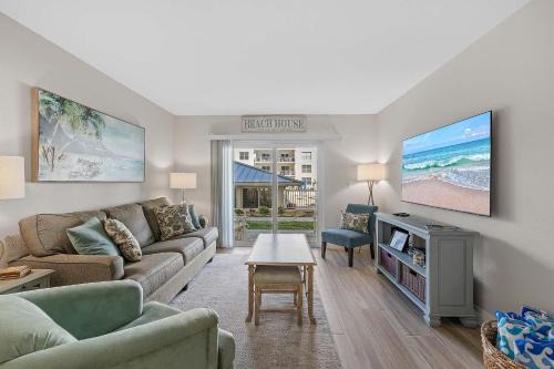New Smyrna Beach House | Sea Coast Gardens III 111