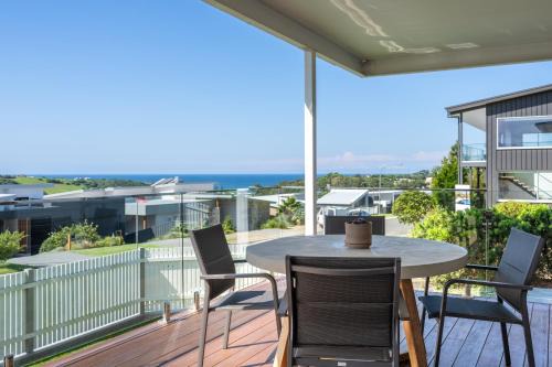 Kiama Apartment | Sea&Country Kiama-Stunning Views-Relaxing-Spacious-Deck-EVC-Travellers Award 2025
