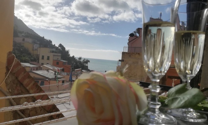 Riomaggiore Apartment | "Sea Drops" (CITR: 011024-CAV-0119)