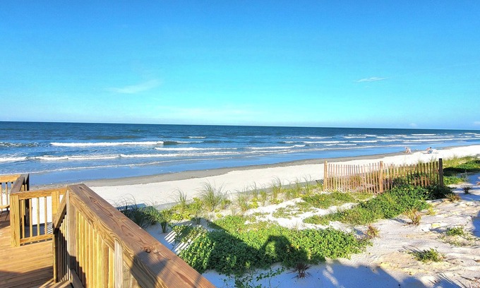 Sea Dunes House | 🌴🌺 SEA DUNES -COZY- STEPS 2 THE NO DRIVE BEACH - POOL-TENNIS🐬<:>< DEALS