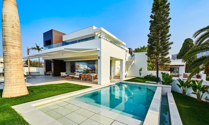 Chimenea Villa | Sea Gardens Villa