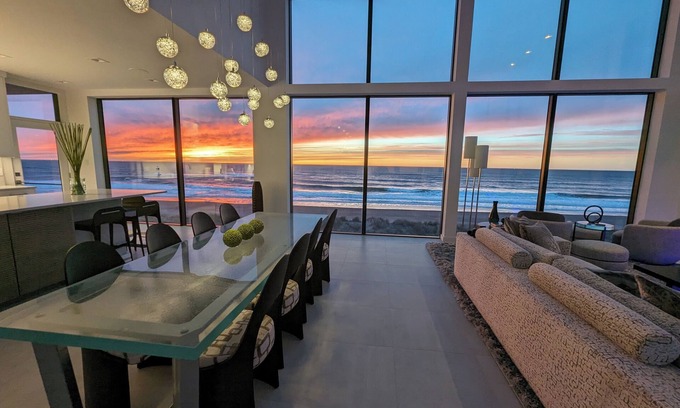 Gleneden Beach House | Sea Glass Oregon Villa - 360 degree Ocean Views