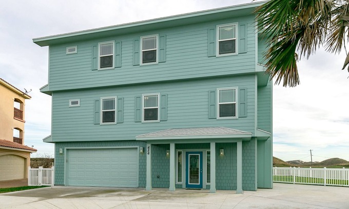 Safe Harbor House | Sea Glass Place - Newly Built Home Fabulous Beach Views, Pool - Hear the Surf