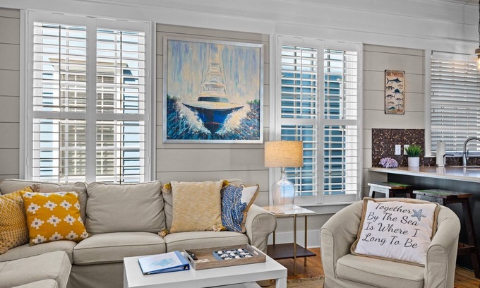 Morehead City Condo | Sea Glass- Walking Distance to Front Street and it's Pet Friendly!