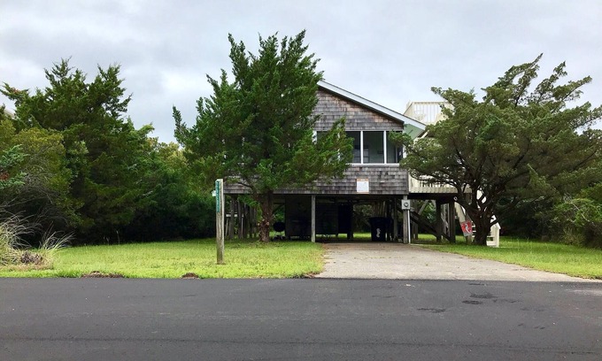 Salvo House | SEA HORSE A Charming Beach Cottagen