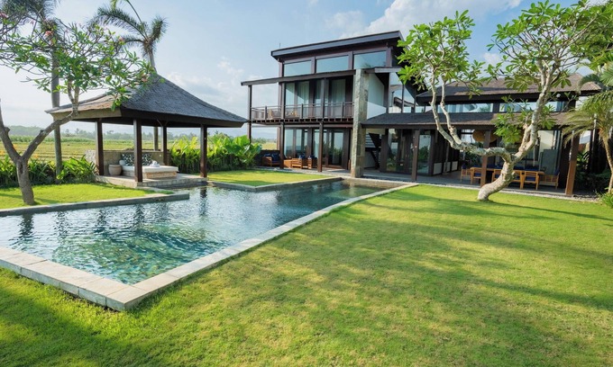 East Selemadeg Villa | Sea & Rice Field Escape 16 pax @Tabanan