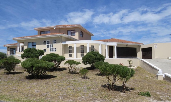 Pearly Beach House | Sea Jewel