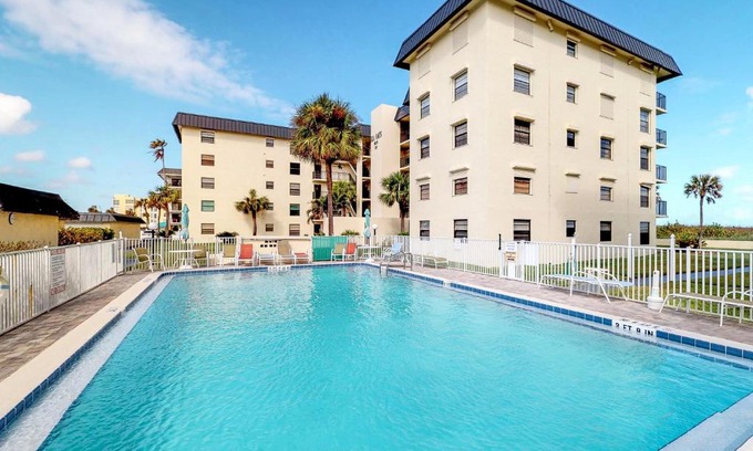 Cocoa Beach Apartment | Sea Oats Condos