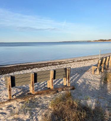 East Patchogue Villa | Sea Ocean Marina Suites Guest HS