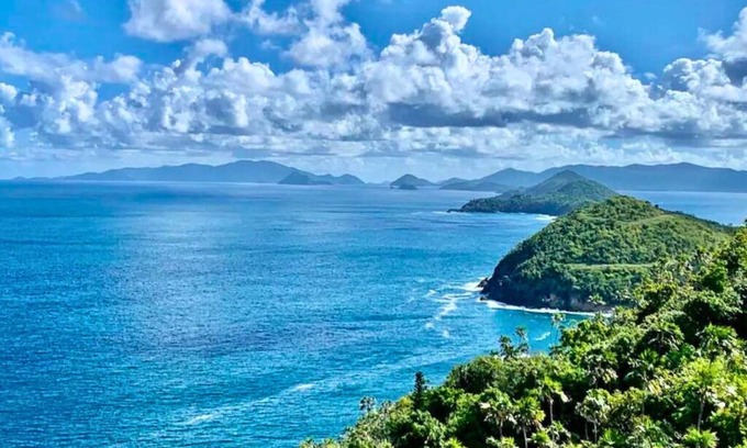 Estate Lovenlund Condo | Sea of Light!nA soft breeze, a slow morning, a view you’ll never forget.