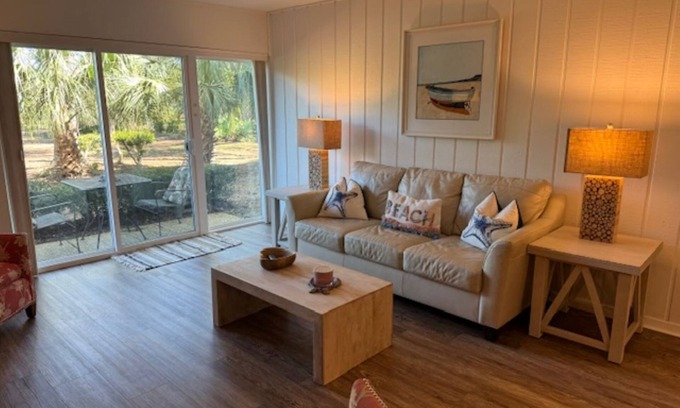 Sea Pines Condo | Sea Pines Fall Discount! Fabulous Updated 2Bd 2Ba Condo. Close to Beach.