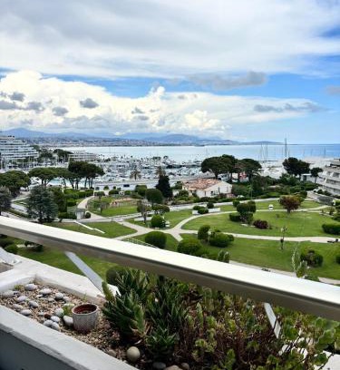 Villeneuve Loubet Beach Apartment | Sea & Port View Cozy Studio at Marina Baie des Anges