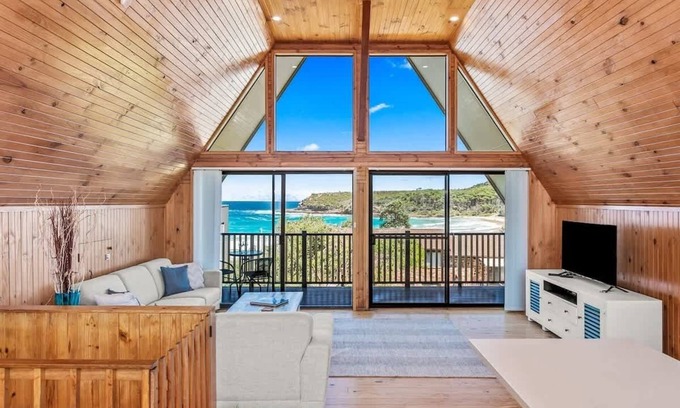 Kioloa House | Sea-renity Summary: R